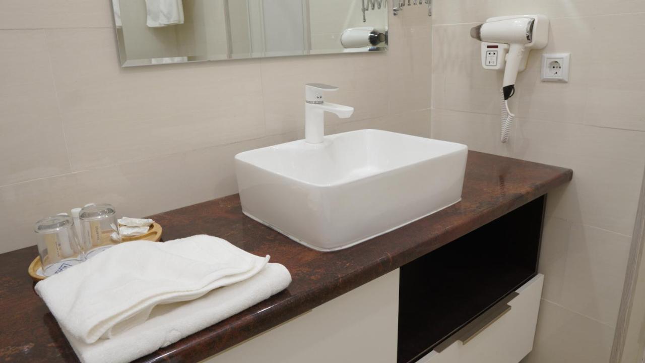Atrium Hotel Buxoro Luaran gambar