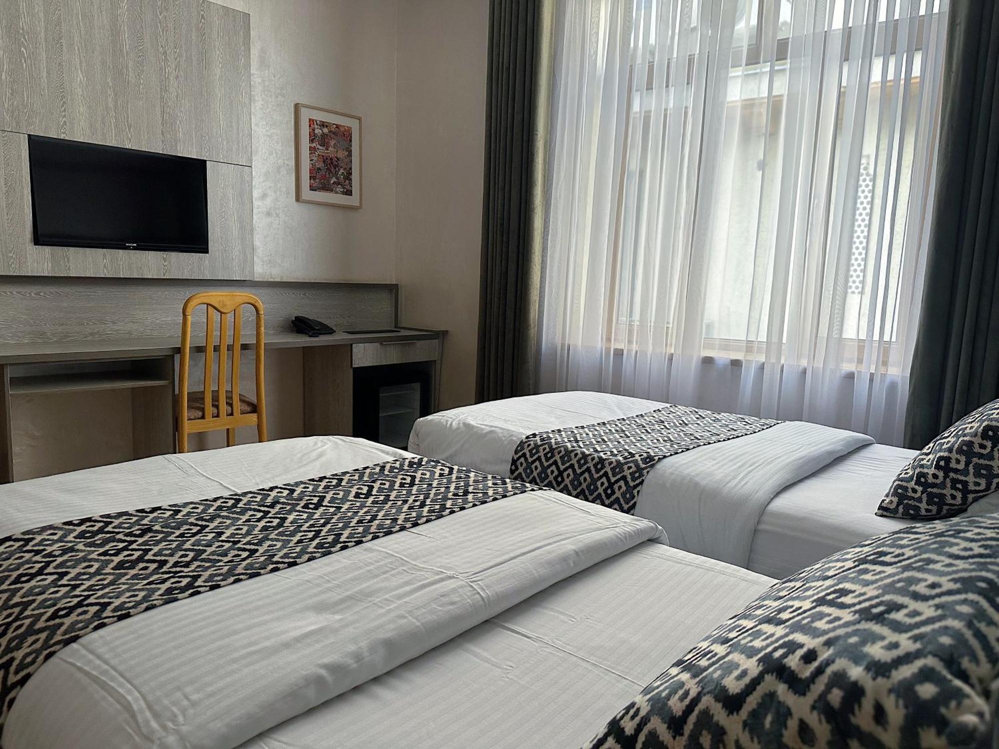 Atrium Hotel Buxoro Luaran gambar
